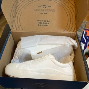 Dr scholl’s time off white shoe new in box